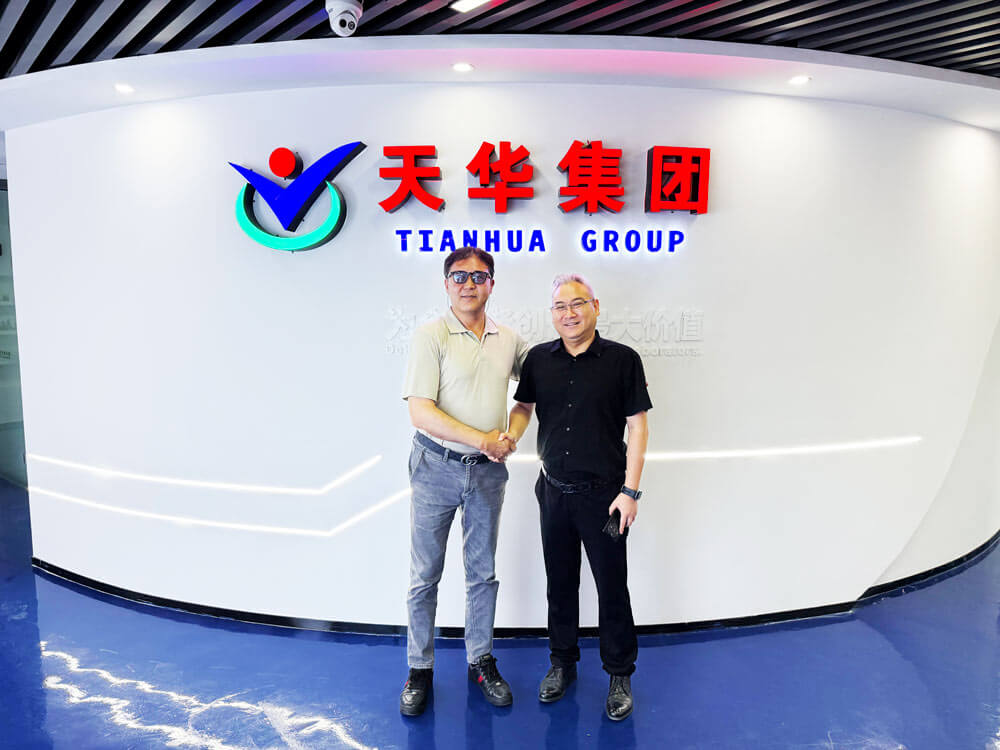 Mongolia Ulaanbaatar Airport Road Marking Project Case: Tianhua Delivered Acrylic Solvent-Based Road Marking Paint with Professional Dangerous Goods Transportation Solution