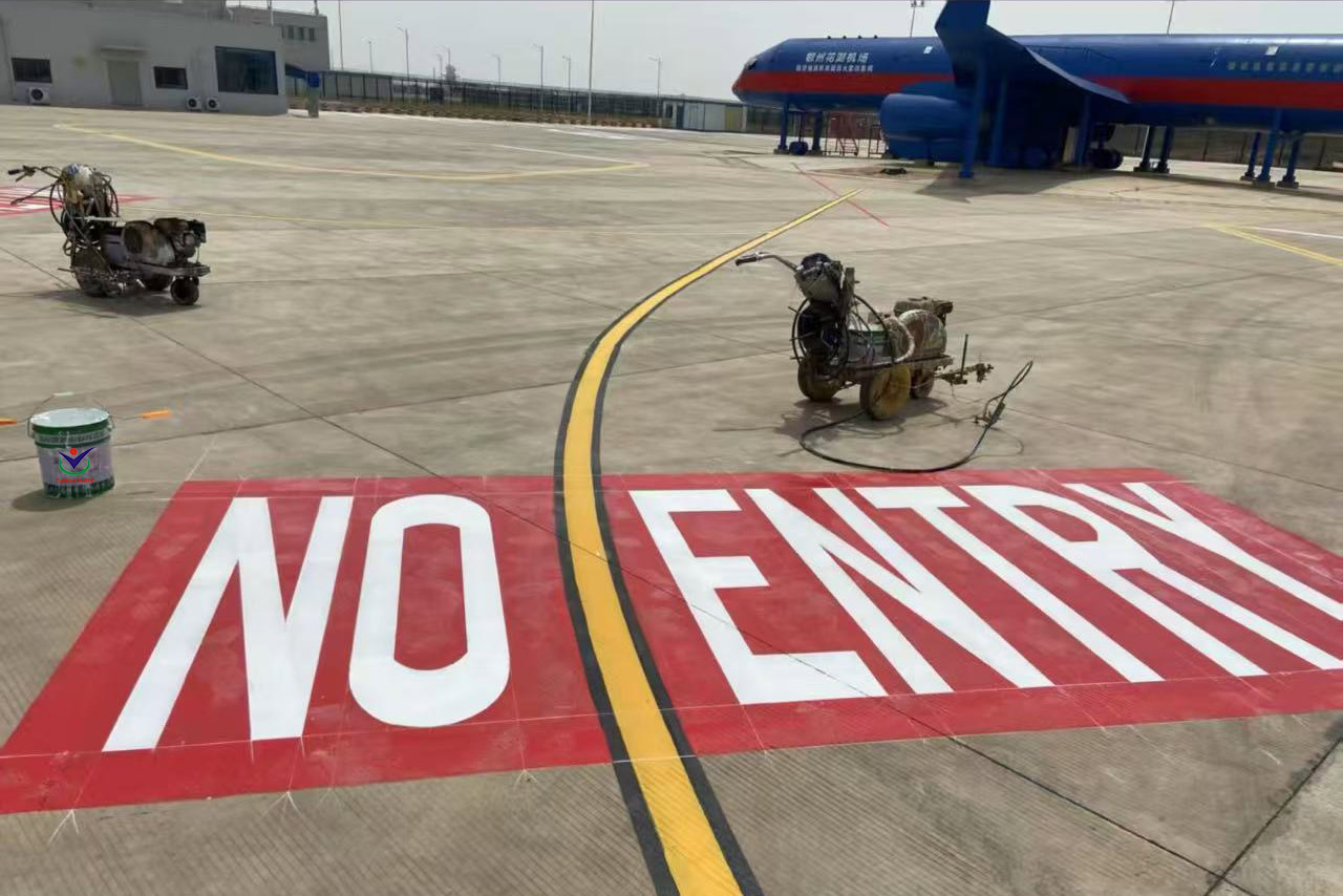 Choosing the Right Road Paint for Airport Runways and Parking Bays