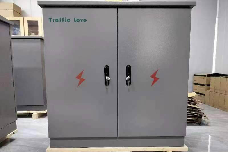 Traffic light signal controller