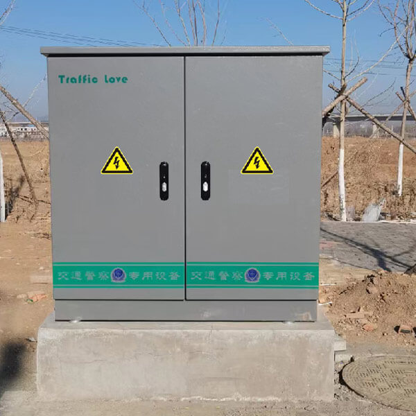 Traffic light signal controller