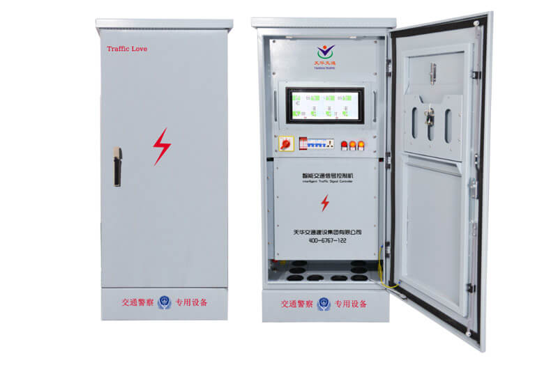 Traffic light signal controller