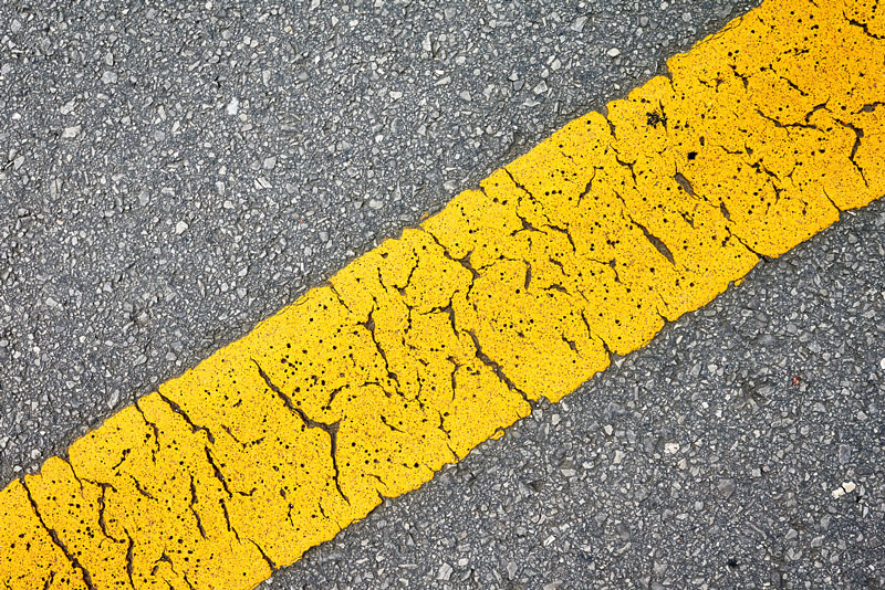 Comprehensive Analysis of Cracking Causes in Thermoplastic Road Markings