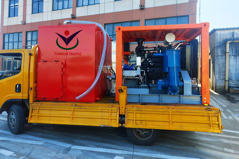 High-Pressure Water Blasting Road Marking Removal Machine