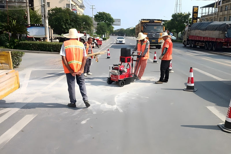 Road marking removal machine