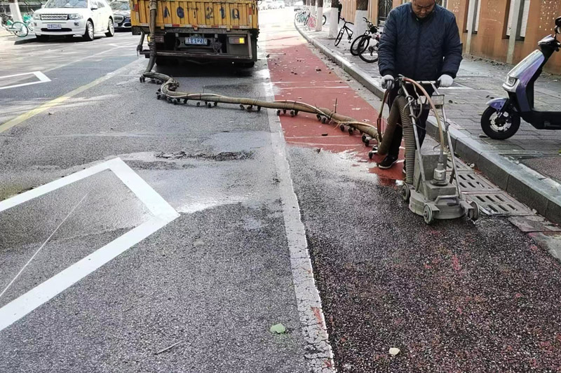 High-Pressure Water Blasting Road Marking Removal Machine