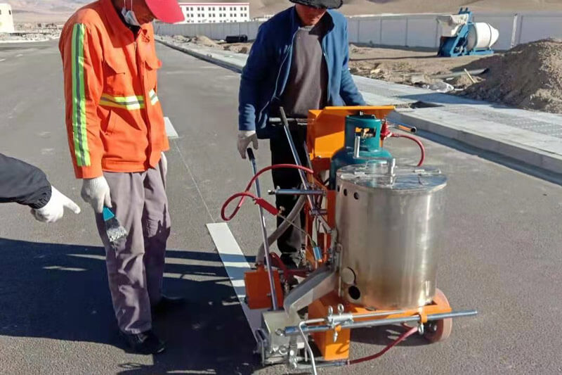 Thermoplastic Road Marking Machine