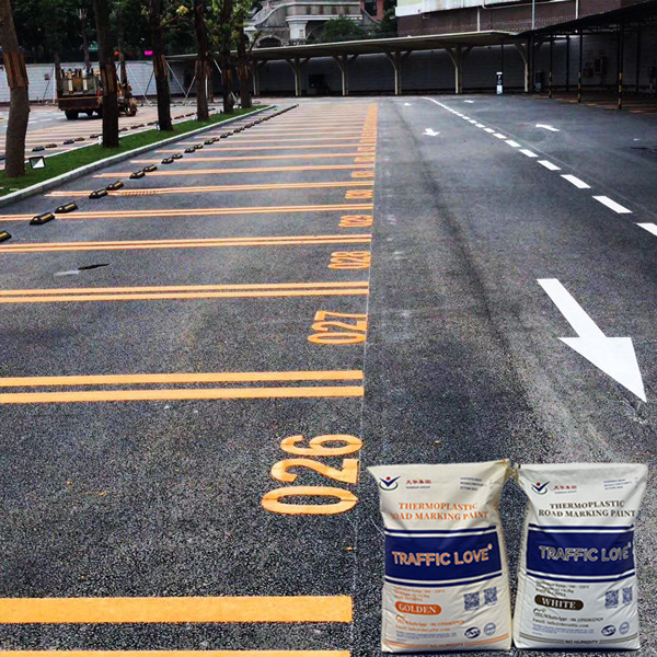 Thermoplastic road marking paint for parking lots
