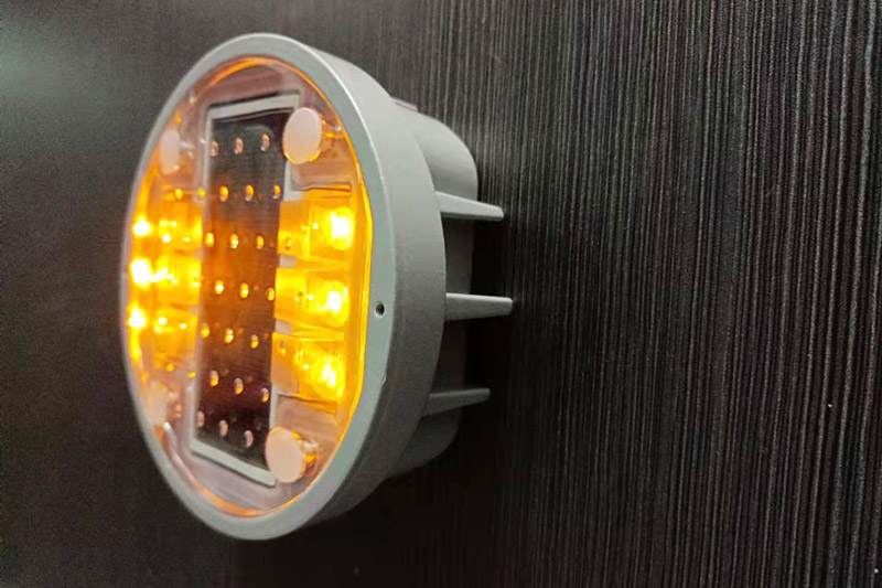 Cat's Eye Road Studs